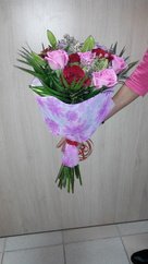 Delivery of products ound bouquet of "Lilys & Pink Roses Hand-tied" (462)