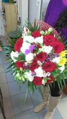 Delivery of products Round bouquet of flowers "Elegant Choice" (466)