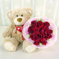 Red Roses hand bouquet with Large Bear