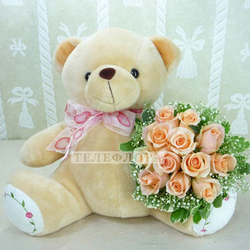 Peach roses hand bouquet with Large Bear