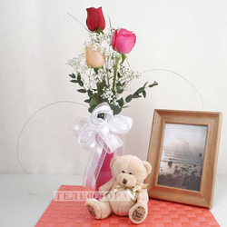 3 mixed color Roses in a vase with Bear