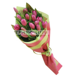 Round bouquet of 17 pink tulips 
