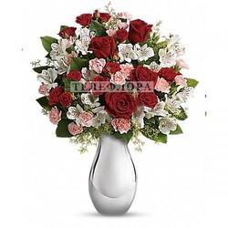 Bouquet of carnations, roses, alstromeria